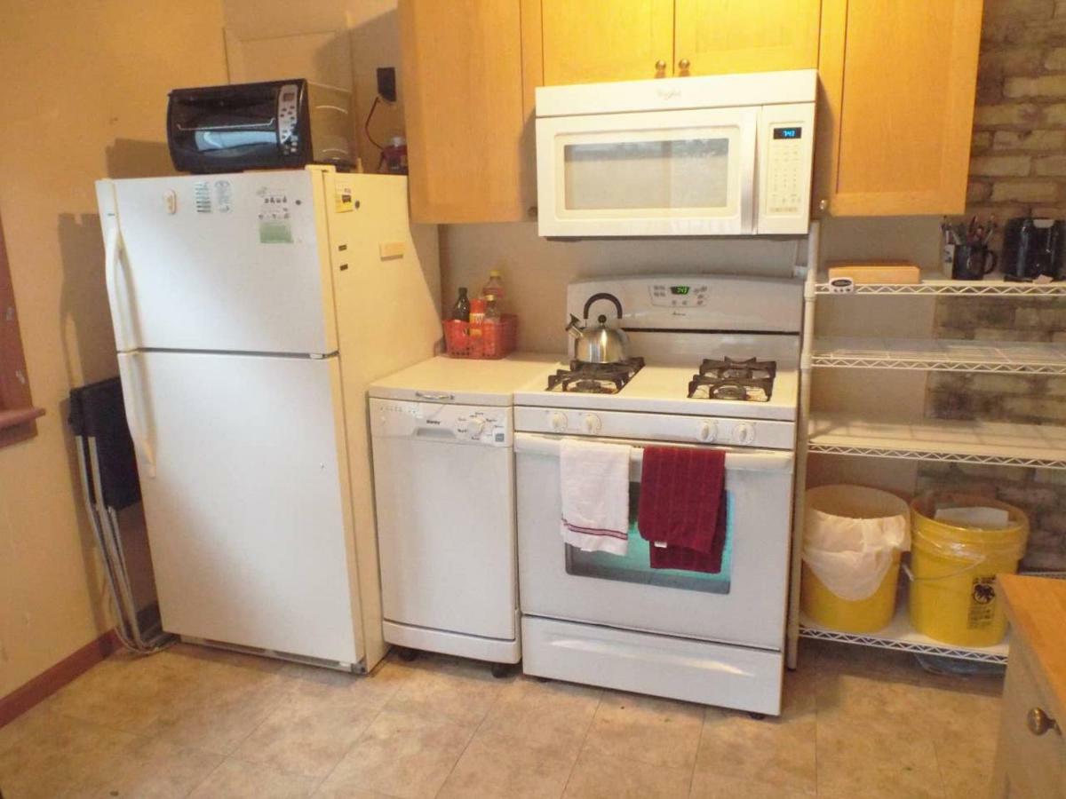 Comfortable 3 Bedroom Craftsman Bungalow In Milwaukee'S Bay View Neighborhood 외부 사진