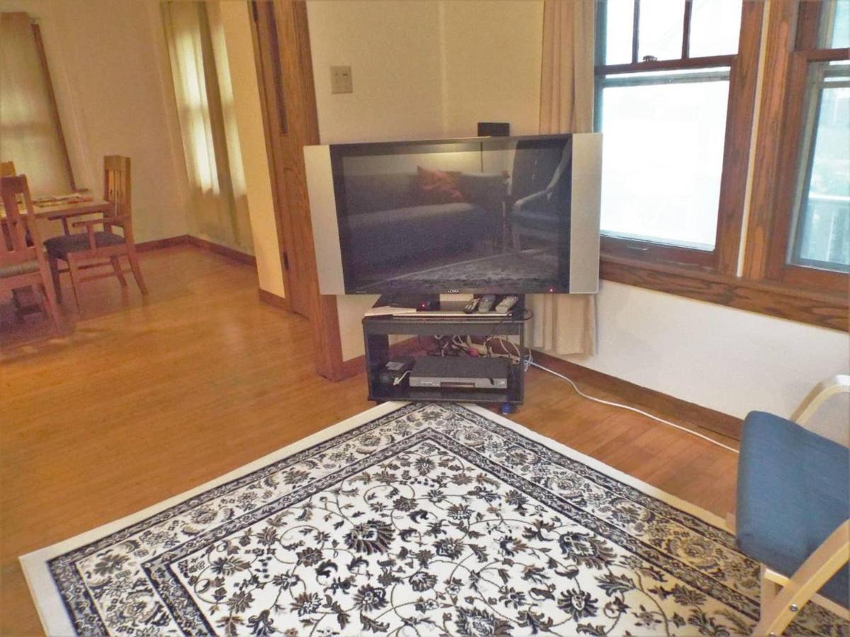 Comfortable 3 Bedroom Craftsman Bungalow In Milwaukee'S Bay View Neighborhood 외부 사진