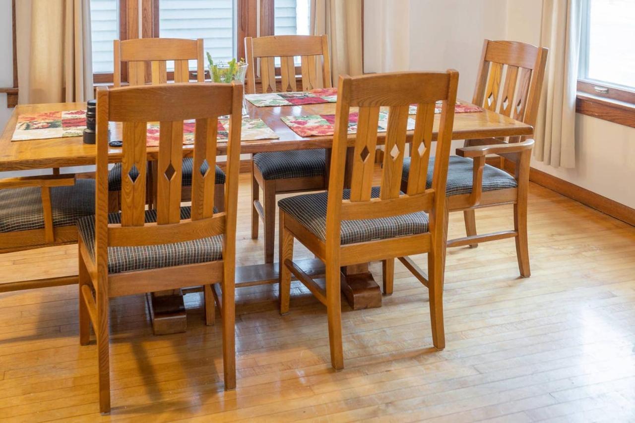 Comfortable 3 Bedroom Craftsman Bungalow In Milwaukee'S Bay View Neighborhood 외부 사진